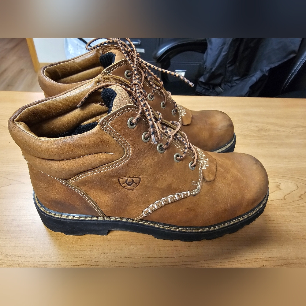 Ariat Women's Chestnut Lace-Up Boots - Picture 2 of 9